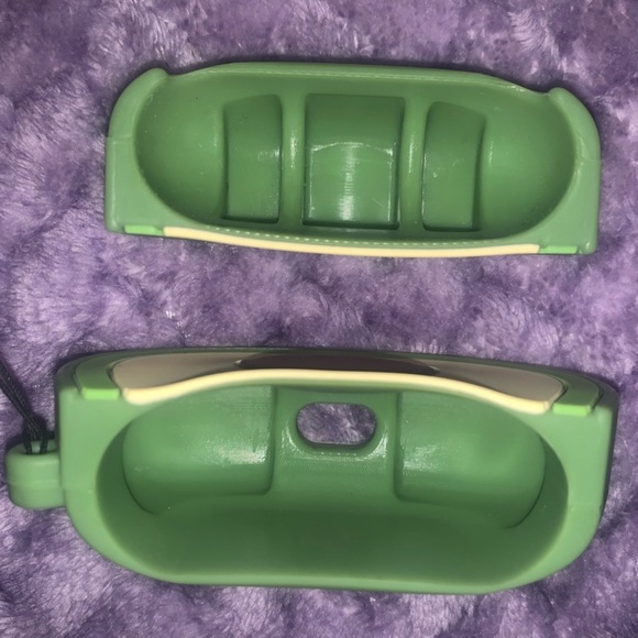 EUC, Airpods PRO AVOCADO CASE!🥑 - Picture 3 of 3